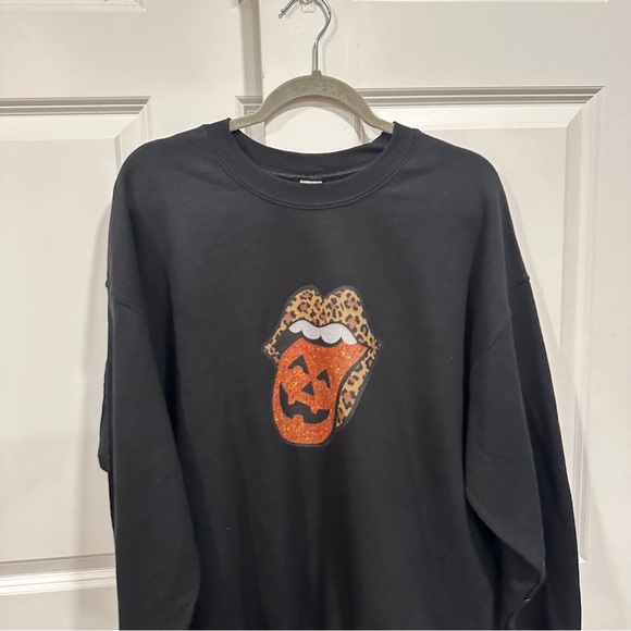 Black Halloween Sweatshirt size XL - Picture 5 of 8